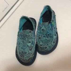 Sanuk geometric pattern kids size 2